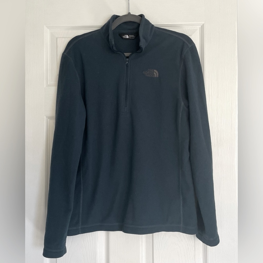 Men’s Quarter Zip North Face Fleece